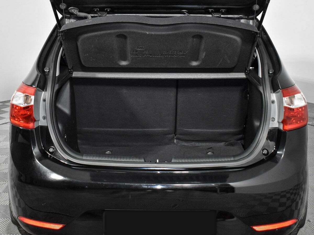 Kia Rio с пробегом — 2012 год. Фото: #17