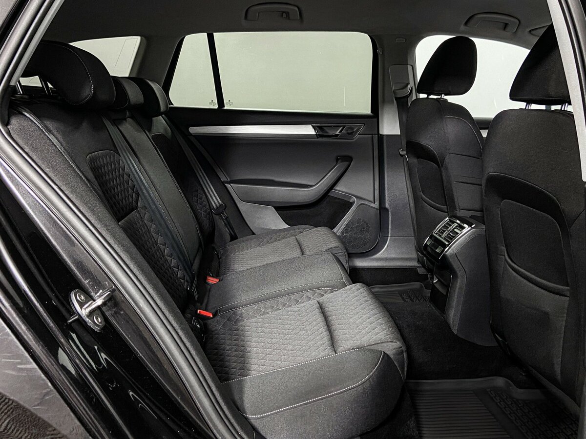 Skoda Superb с пробегом — 2020 год. Фото: #8