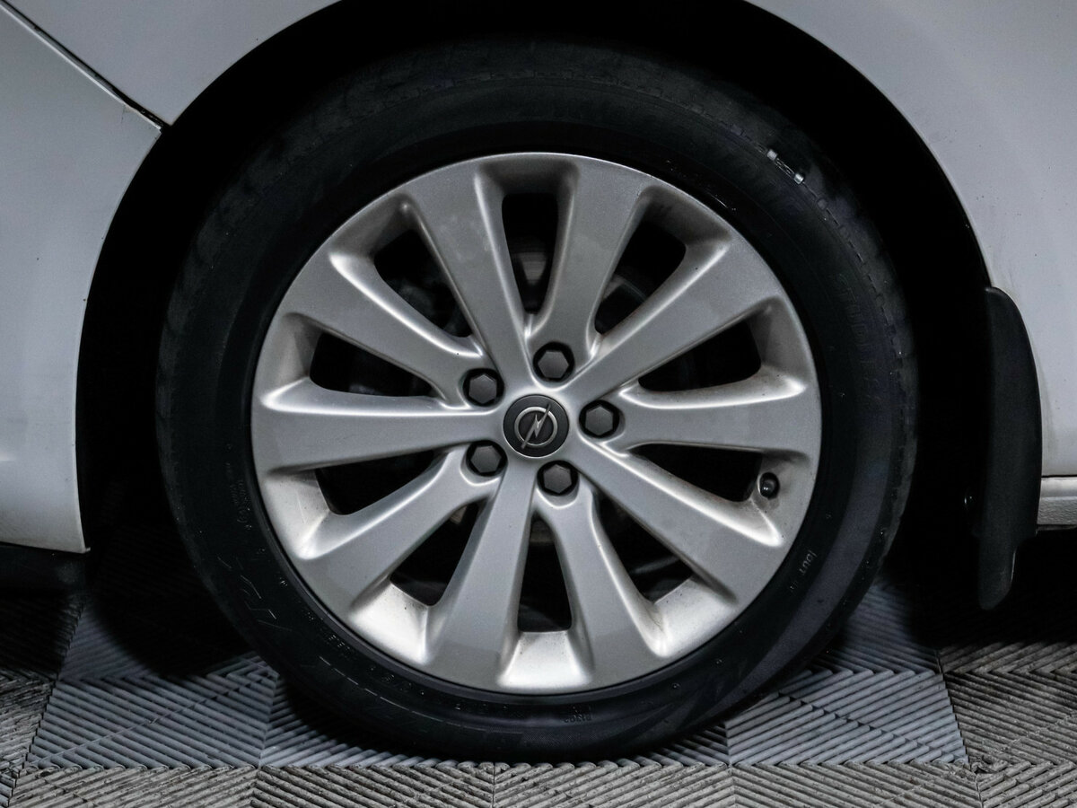 Opel Astra с пробегом — 2014 год. Фото: #12