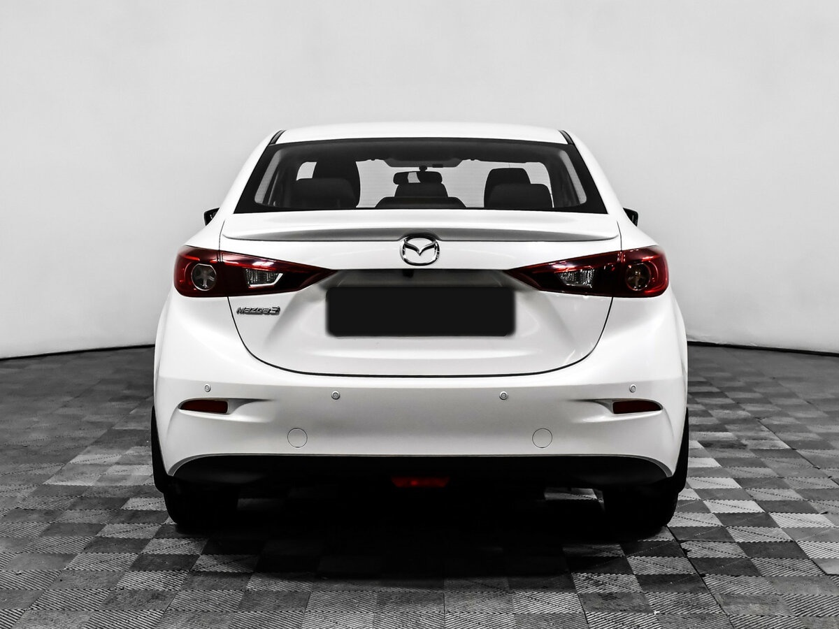 Mazda 3 с пробегом — 2015 год. Фото: #4