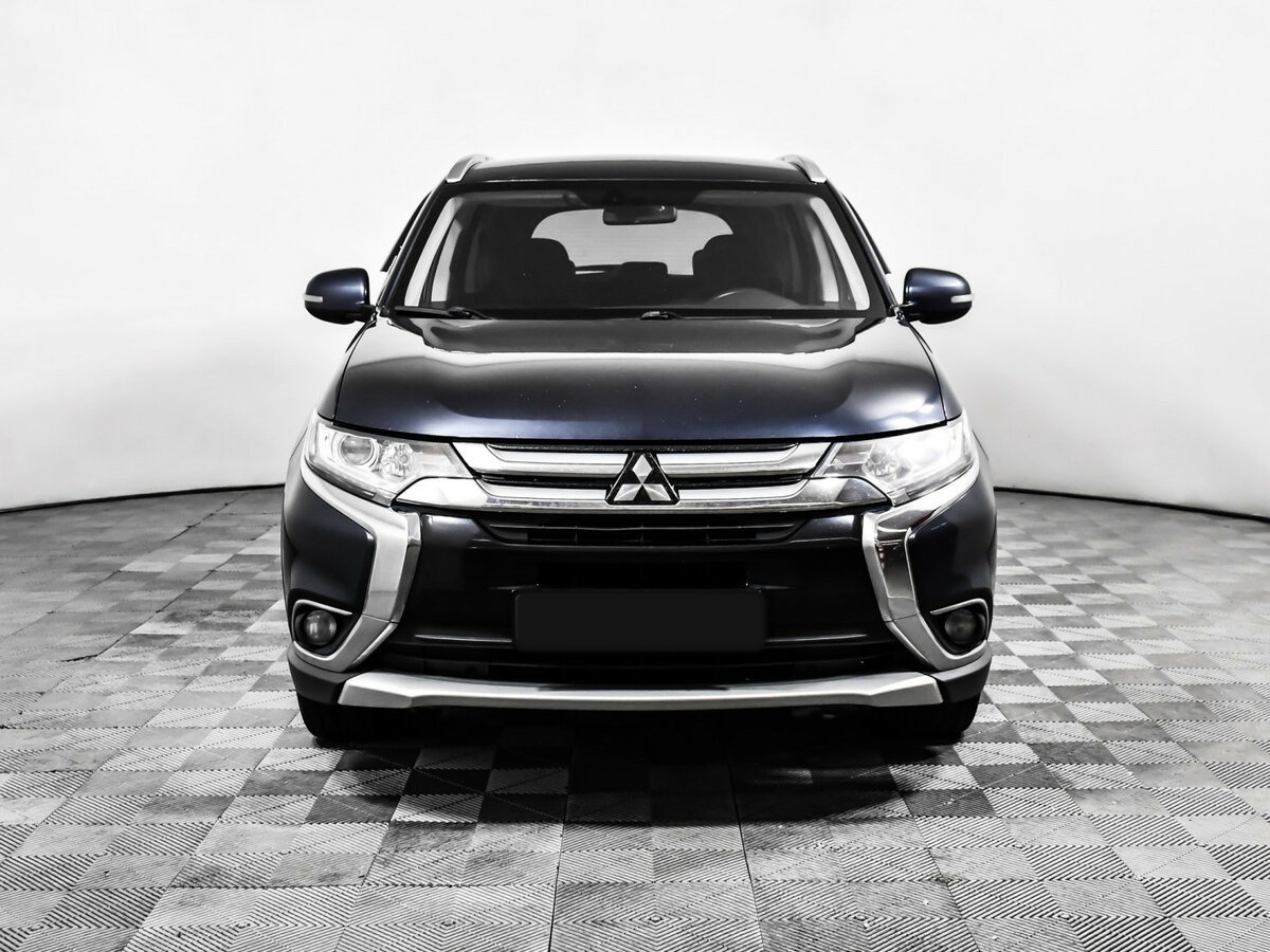 Mitsubishi Outlander с пробегом — 2018 год. Фото: #1