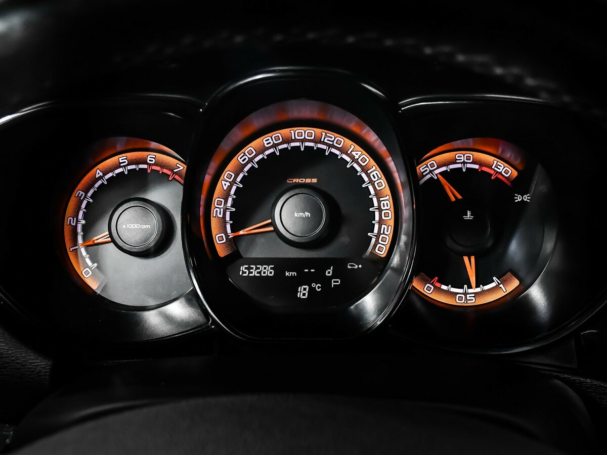 Lada (ВАЗ) Vesta с пробегом — 2020 год. Фото: #7