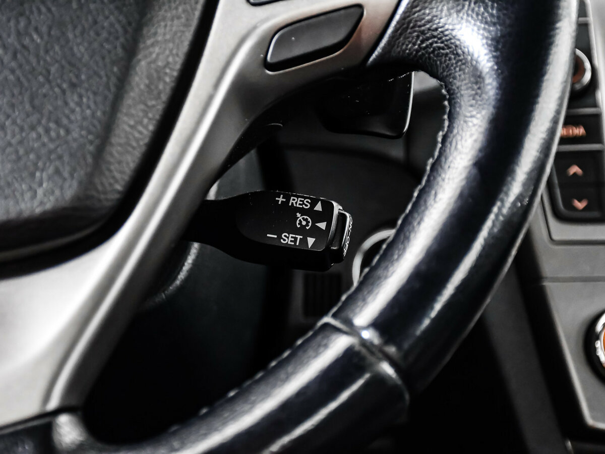 Toyota Avensis с пробегом — 2012 год. Фото: #14