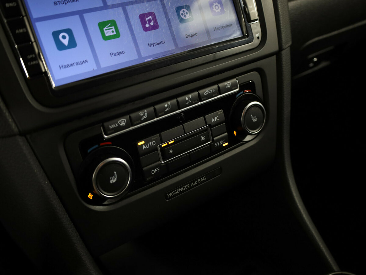 Volkswagen Golf с пробегом — 2012 год. Фото: #11