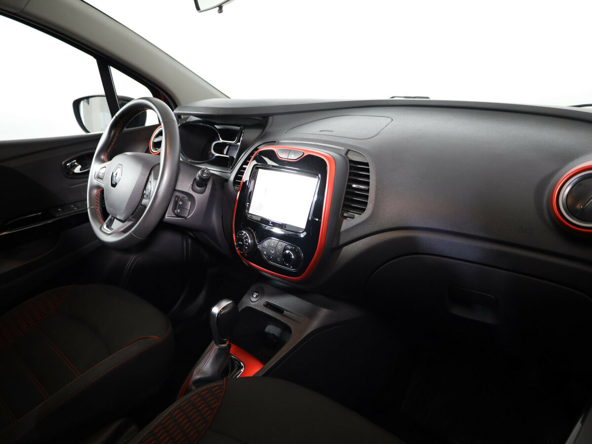 Renault Kaptur с пробегом — 2018 год. Фото: #11