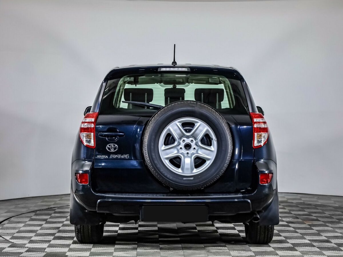 Toyota RAV4 с пробегом — 2012 год. Фото: #4