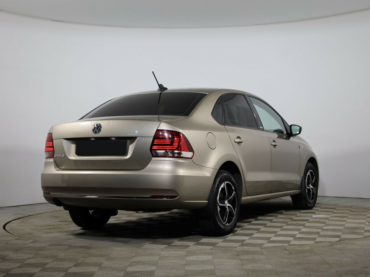 Volkswagen Polo с пробегом — 2017 год. Фото: #3