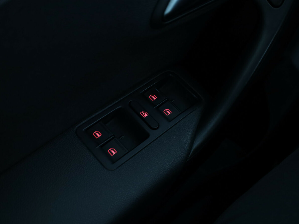 Volkswagen Polo с пробегом — 2017 год. Фото: #17