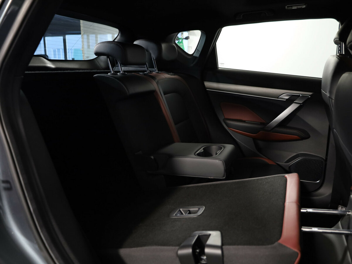 Geely Coolray с пробегом — 2022 год. Фото: #14