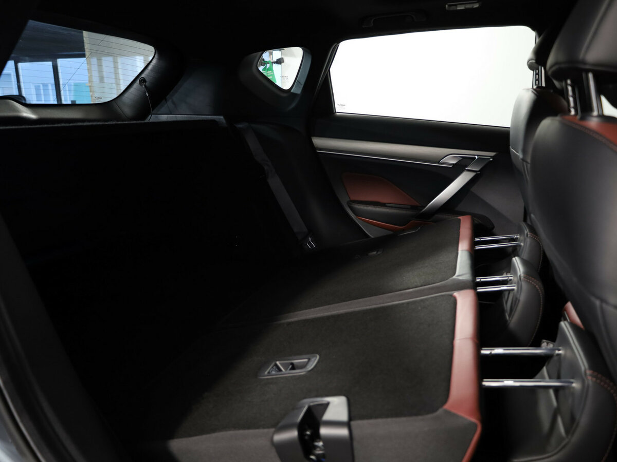 Geely Coolray с пробегом — 2022 год. Фото: #15