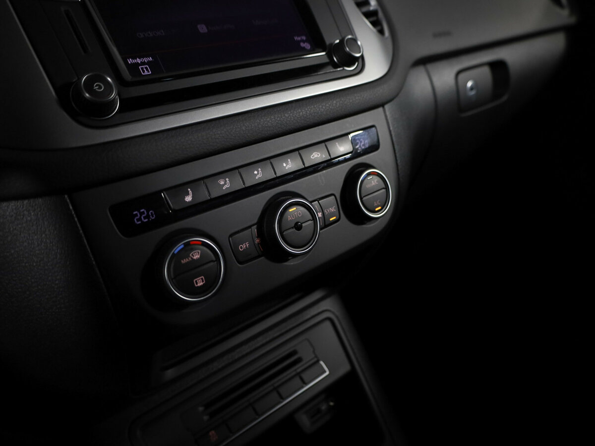 Volkswagen Tiguan с пробегом — 2016 год. Фото: #21