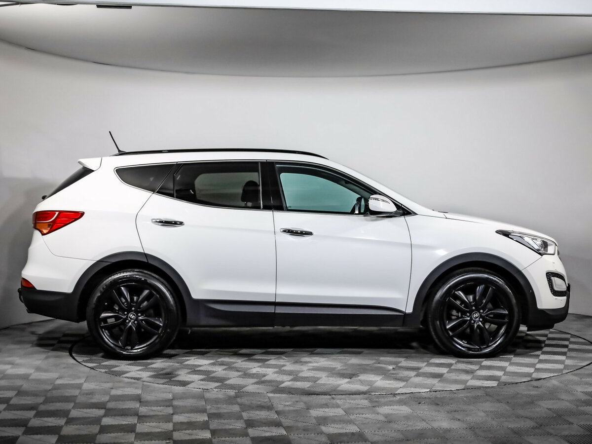 Hyundai Santa Fe с пробегом — 2012 год. Фото: #3