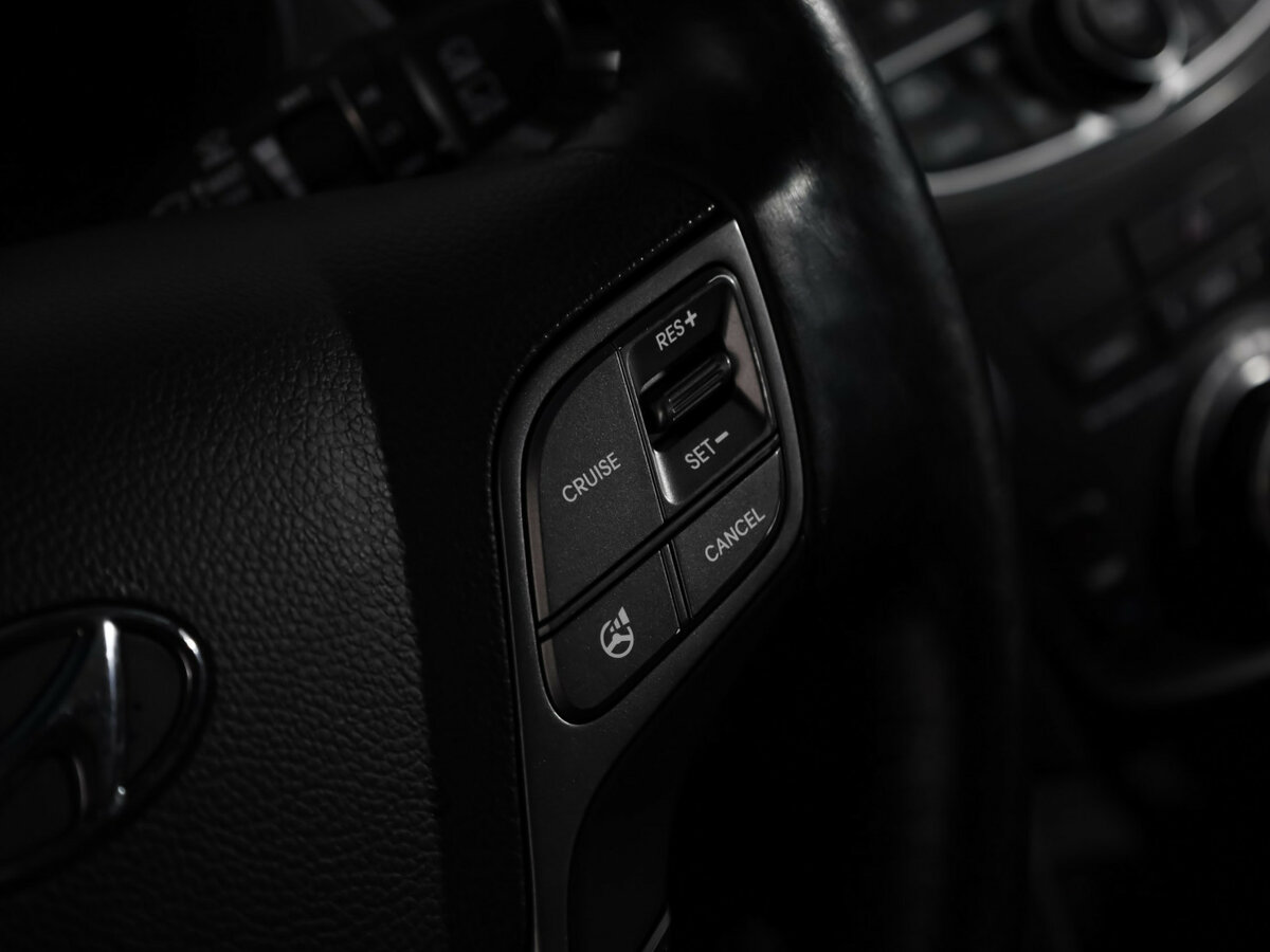 Hyundai Santa Fe с пробегом — 2012 год. Фото: #17