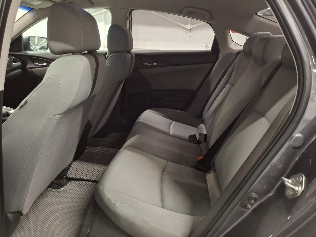 Honda Civic с пробегом — 2016 год. Фото: #11