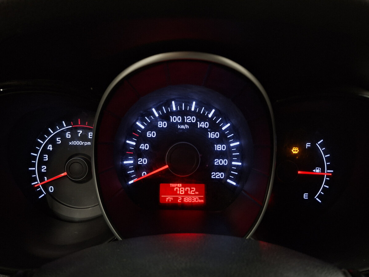 Kia Rio с пробегом — 2015 год. Фото: #12