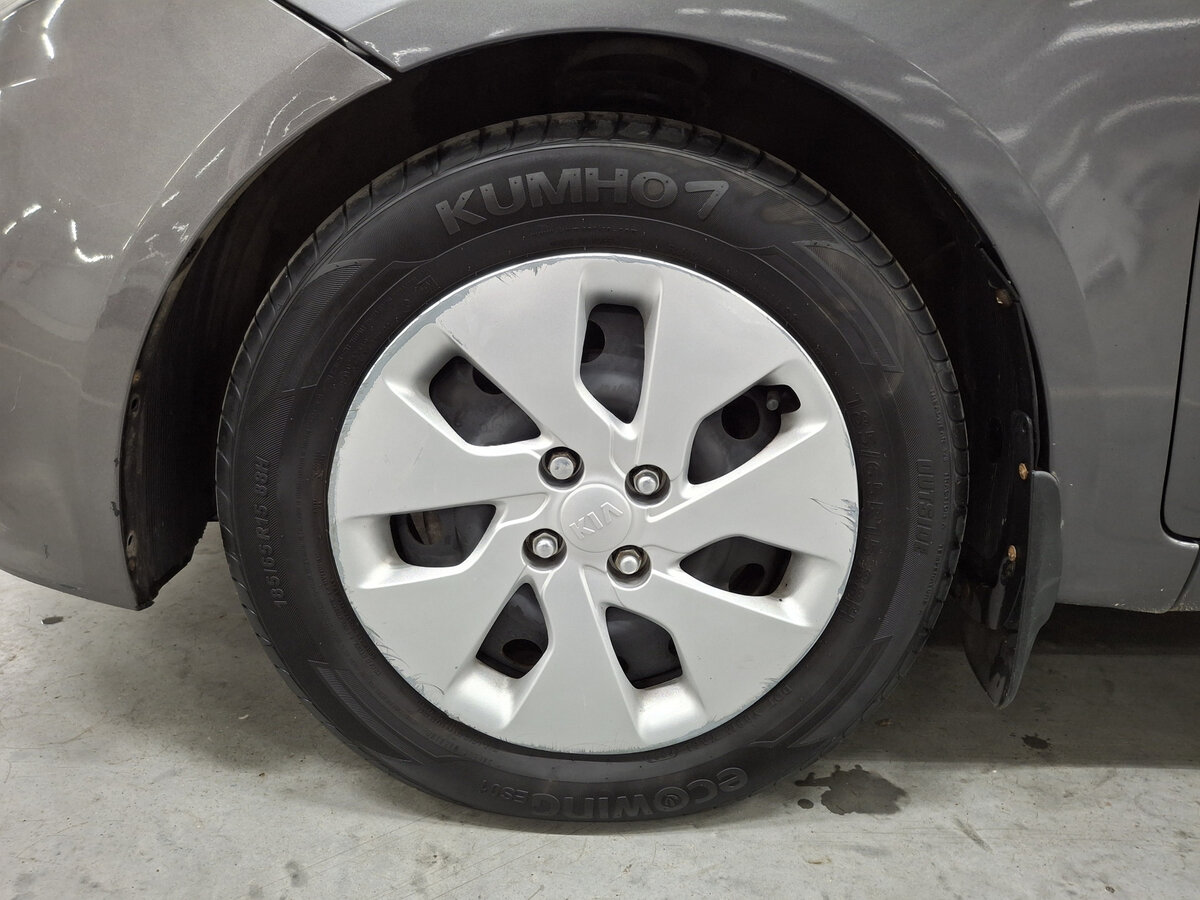 Kia Rio с пробегом — 2015 год. Фото: #17