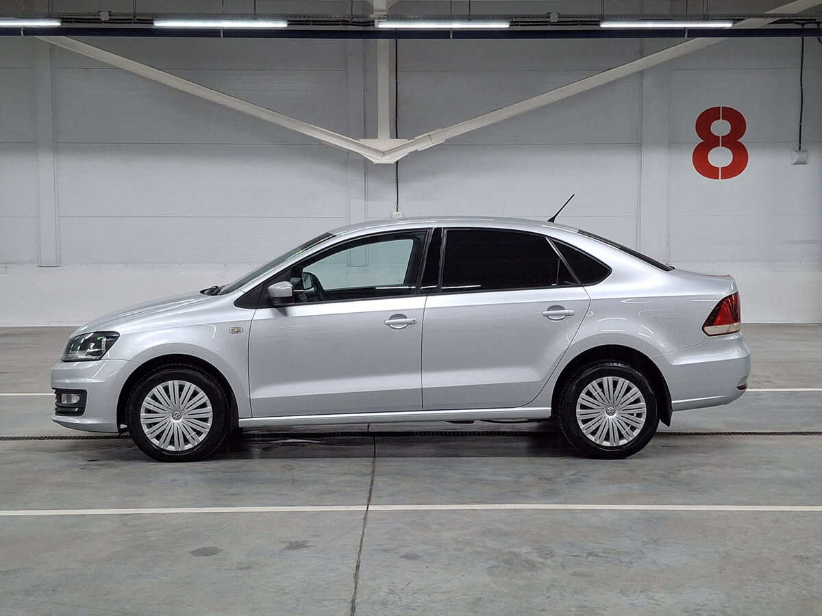 Volkswagen Polo с пробегом — 2016 год. Фото: #7