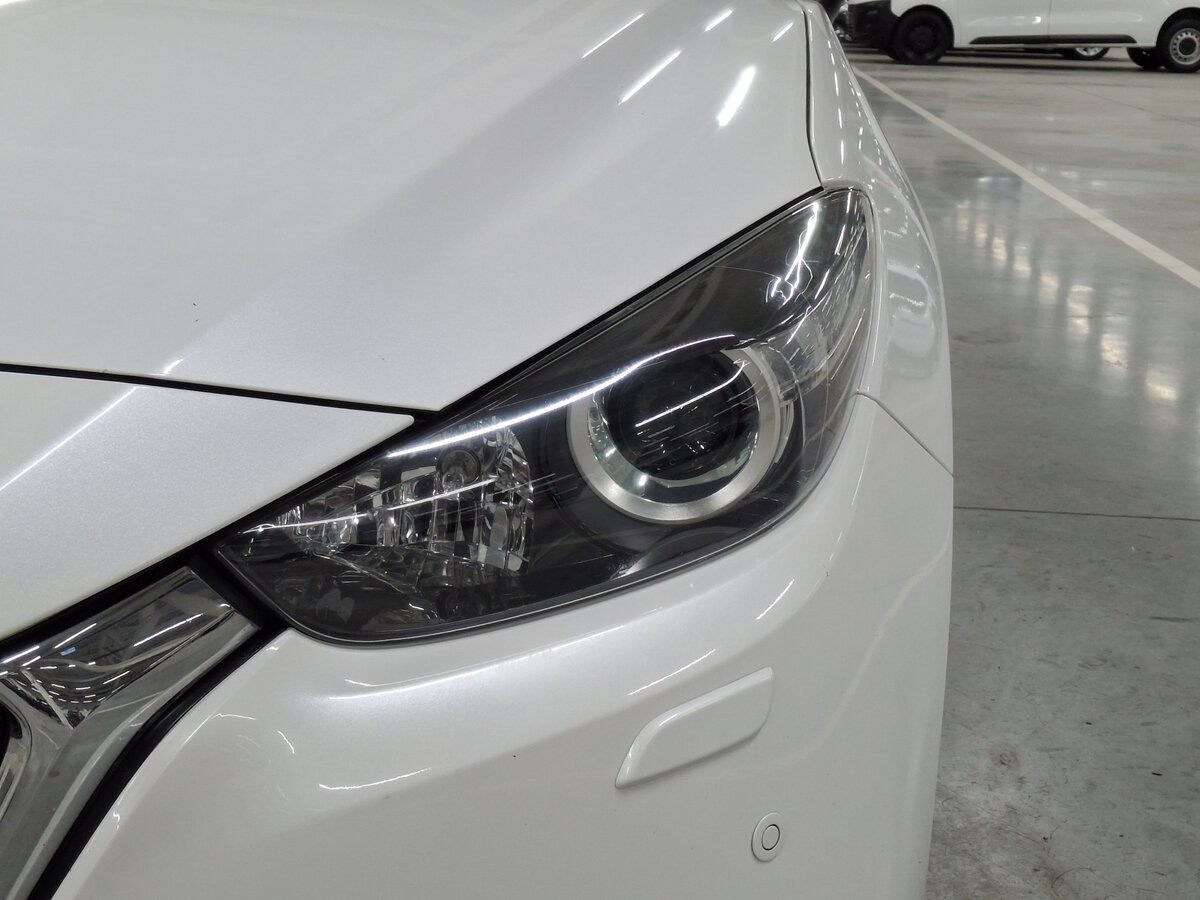 Mazda 3 с пробегом — 2018 год. Фото: #16