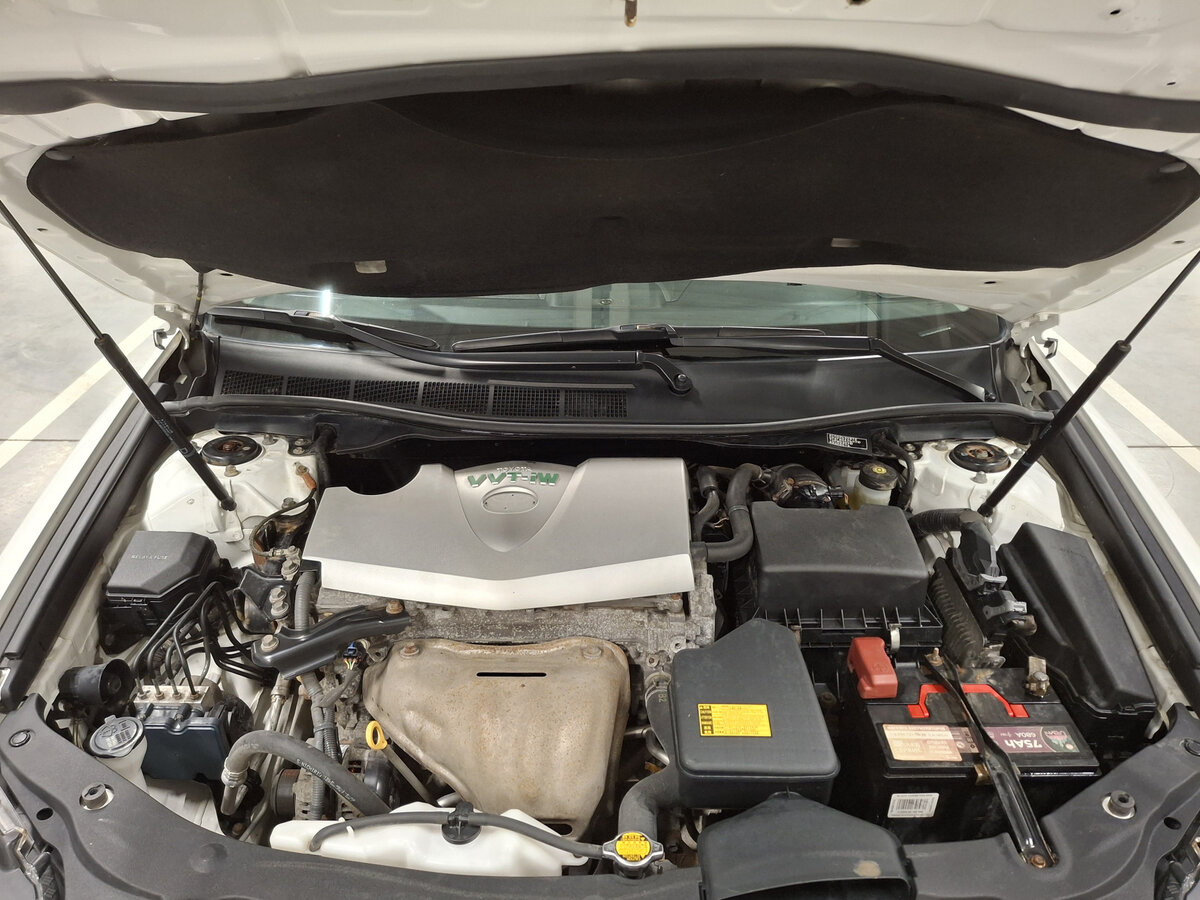 Toyota Camry с пробегом — 2015 год. Фото: #8