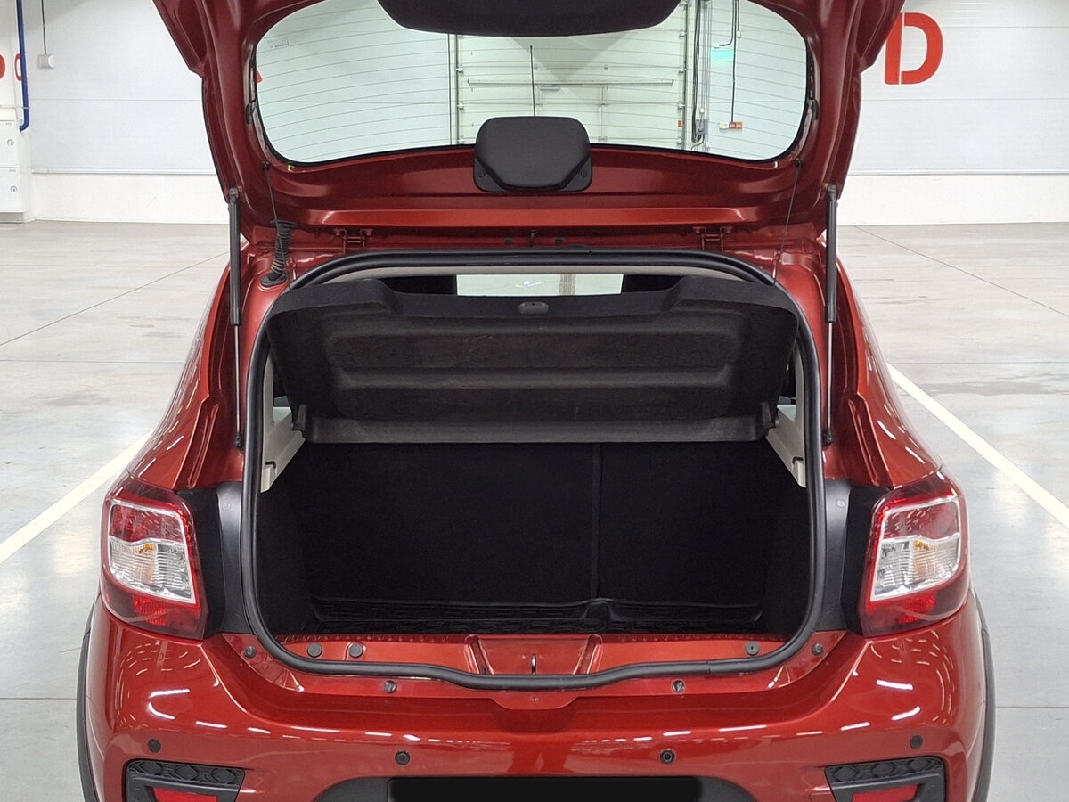 Renault Sandero с пробегом — 2021 год. Фото: #9