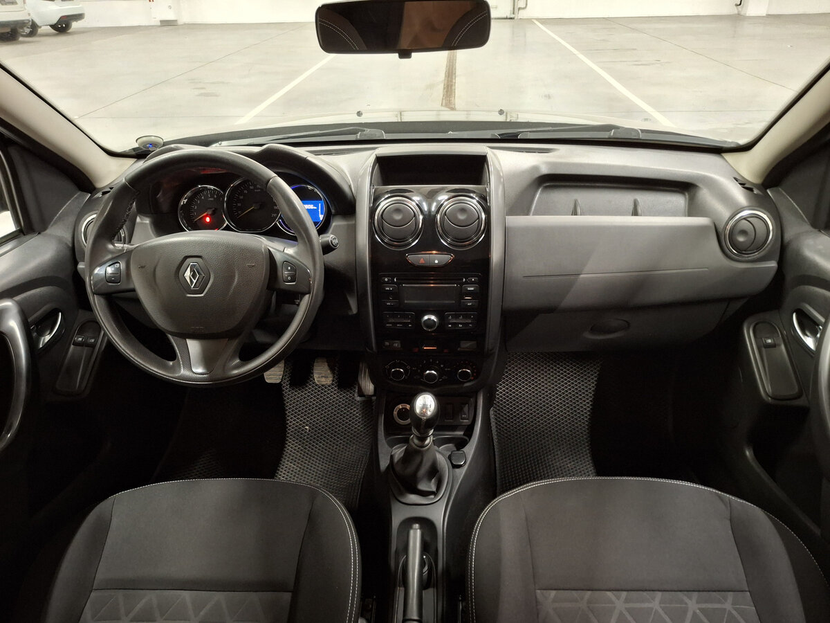 Renault Duster с пробегом — 2016 год. Фото: #13