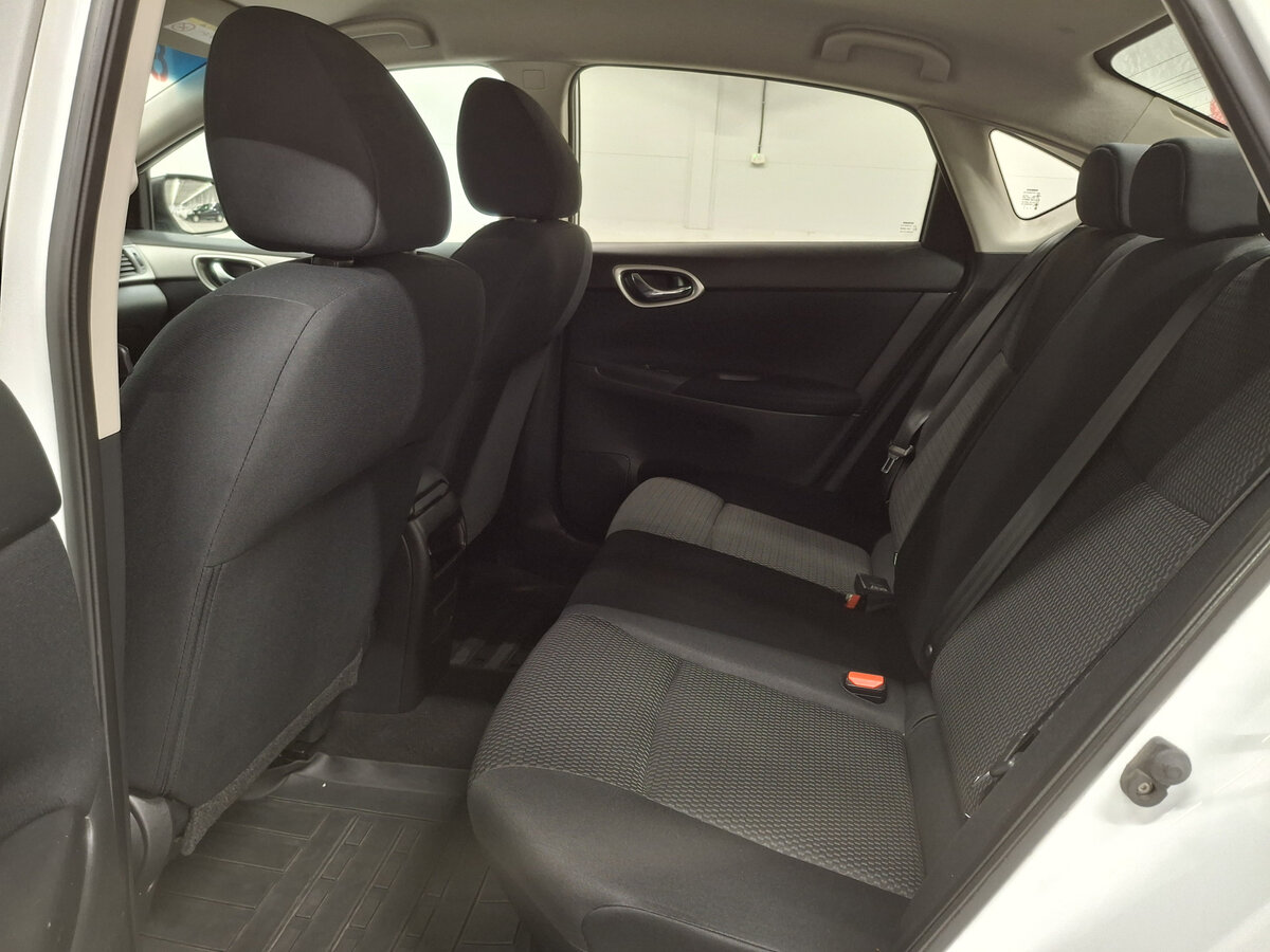 Nissan Sentra с пробегом — 2014 год. Фото: #11