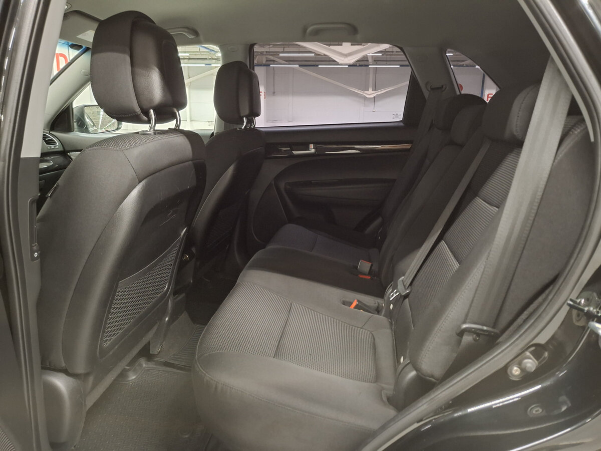Kia Sorento с пробегом — 2017 год. Фото: #11