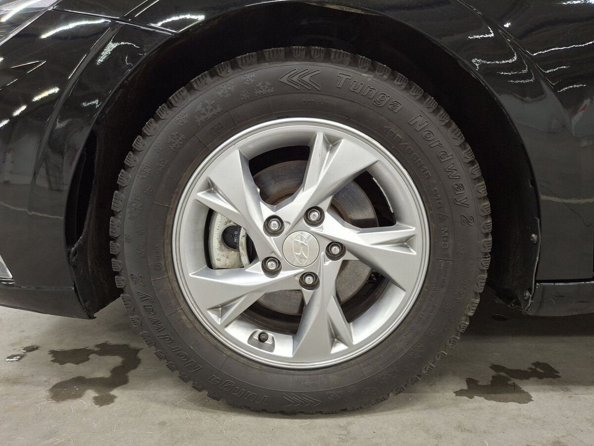 Hyundai Elantra с пробегом — 2020 год. Фото: #16