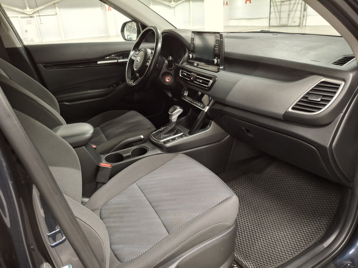 Kia Seltos с пробегом — 2021 год. Фото: #10