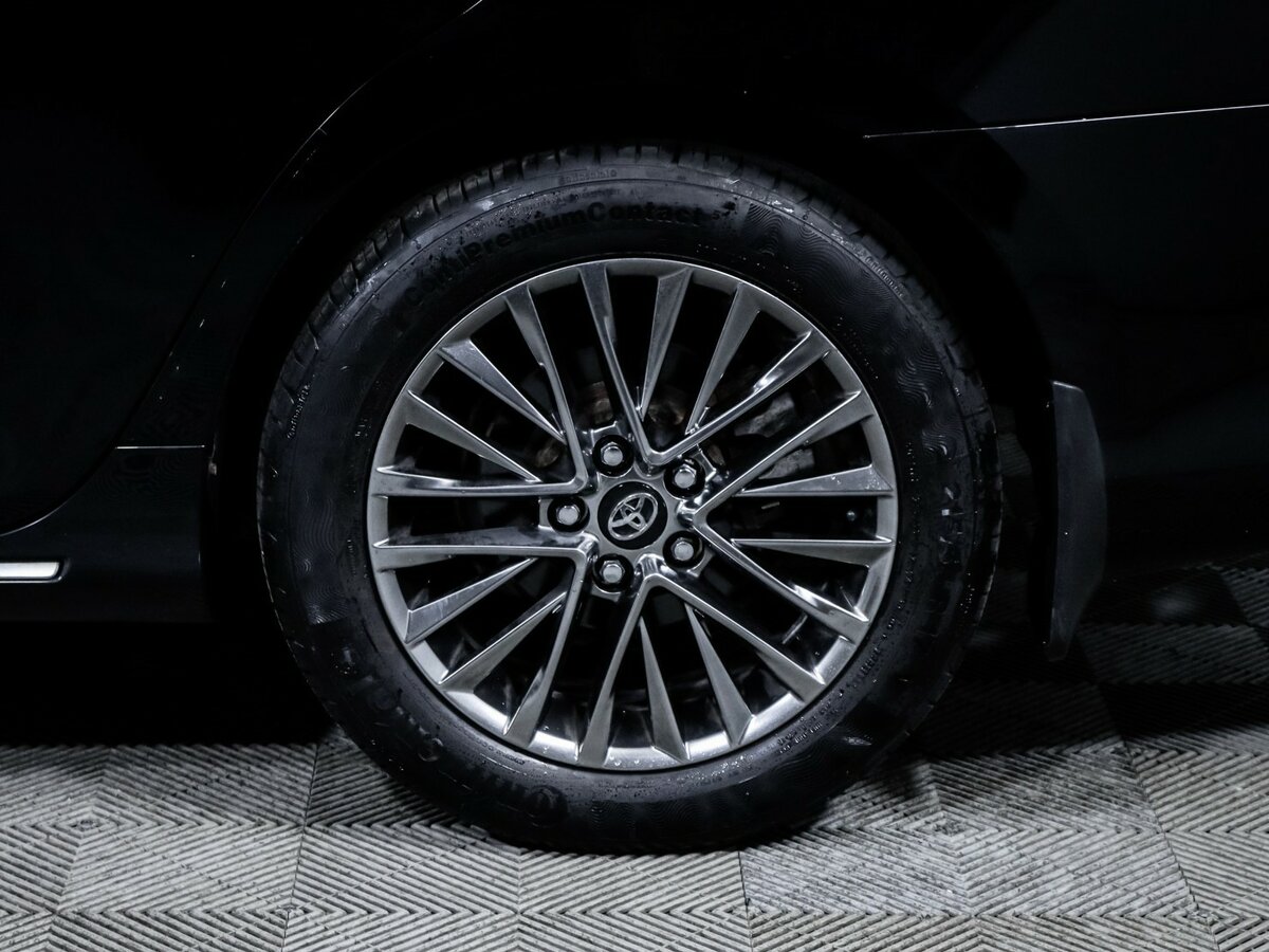 Toyota Camry с пробегом — 2014 год. Фото: #11