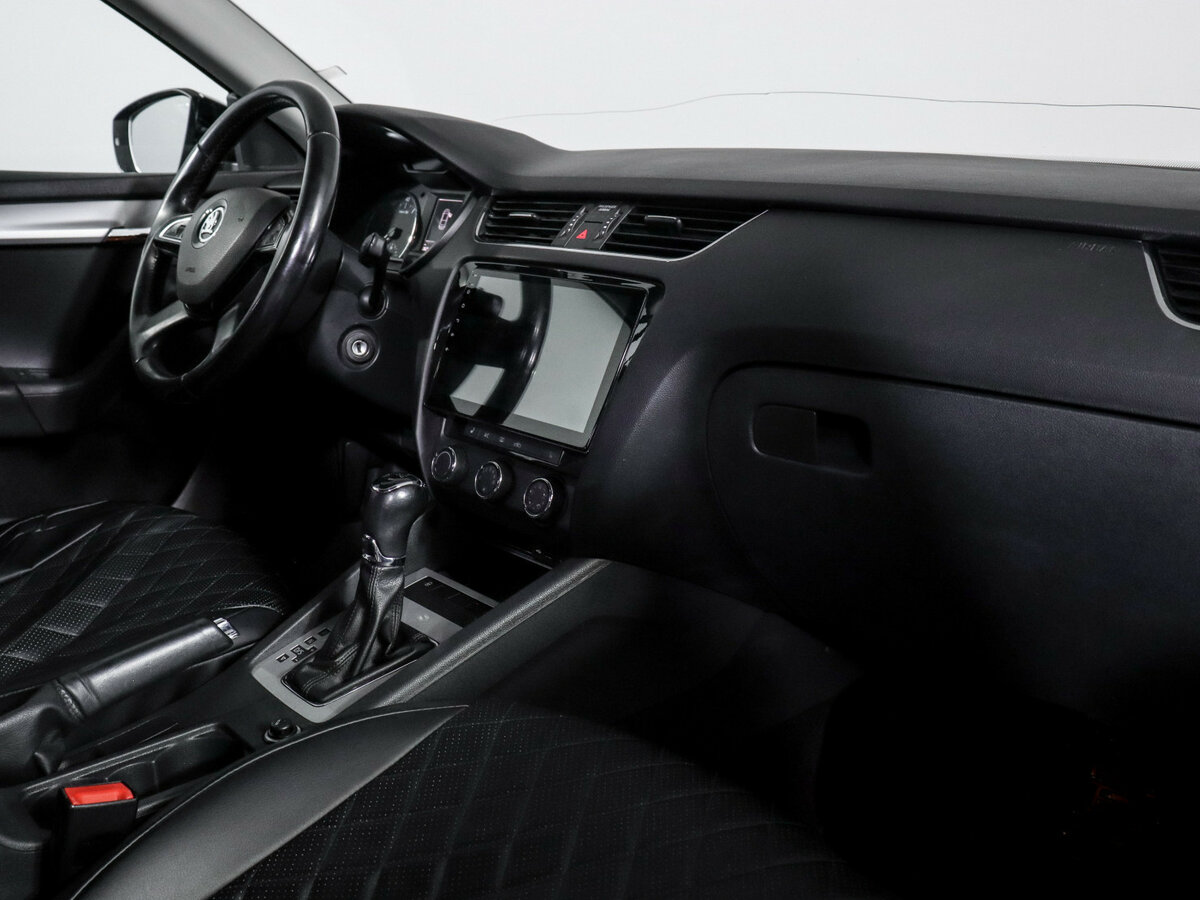 Skoda Octavia с пробегом — 2013 год. Фото: #6