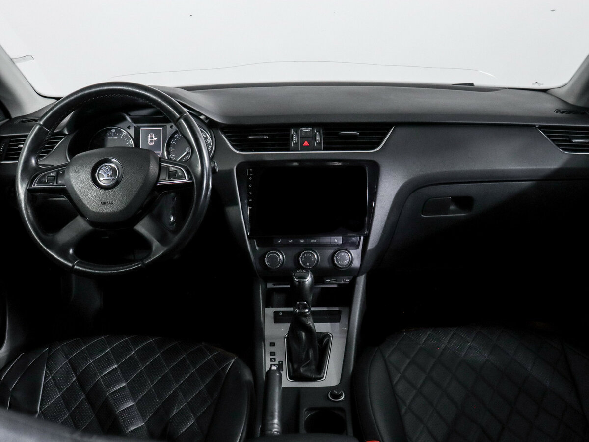 Skoda Octavia с пробегом — 2013 год. Фото: #9