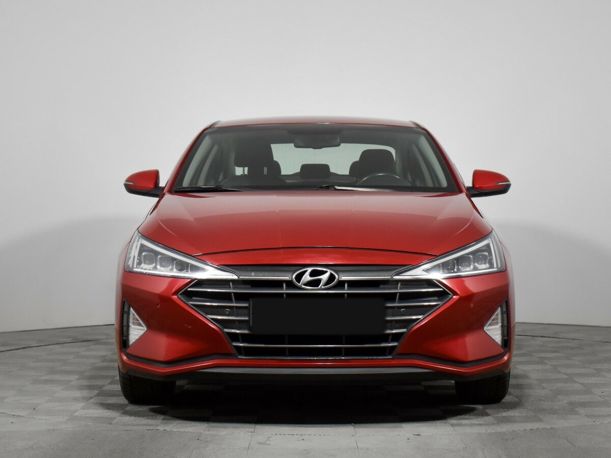 Hyundai Elantra с пробегом — 2019 год. Фото: #1