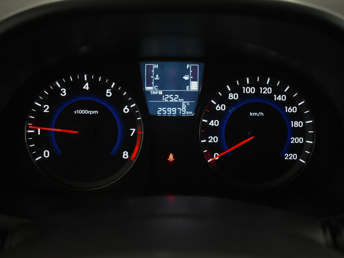 Hyundai Solaris с пробегом — 2016 год. Фото: #14