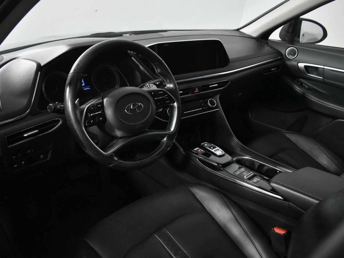Hyundai Sonata с пробегом — 2020 год. Фото: #4