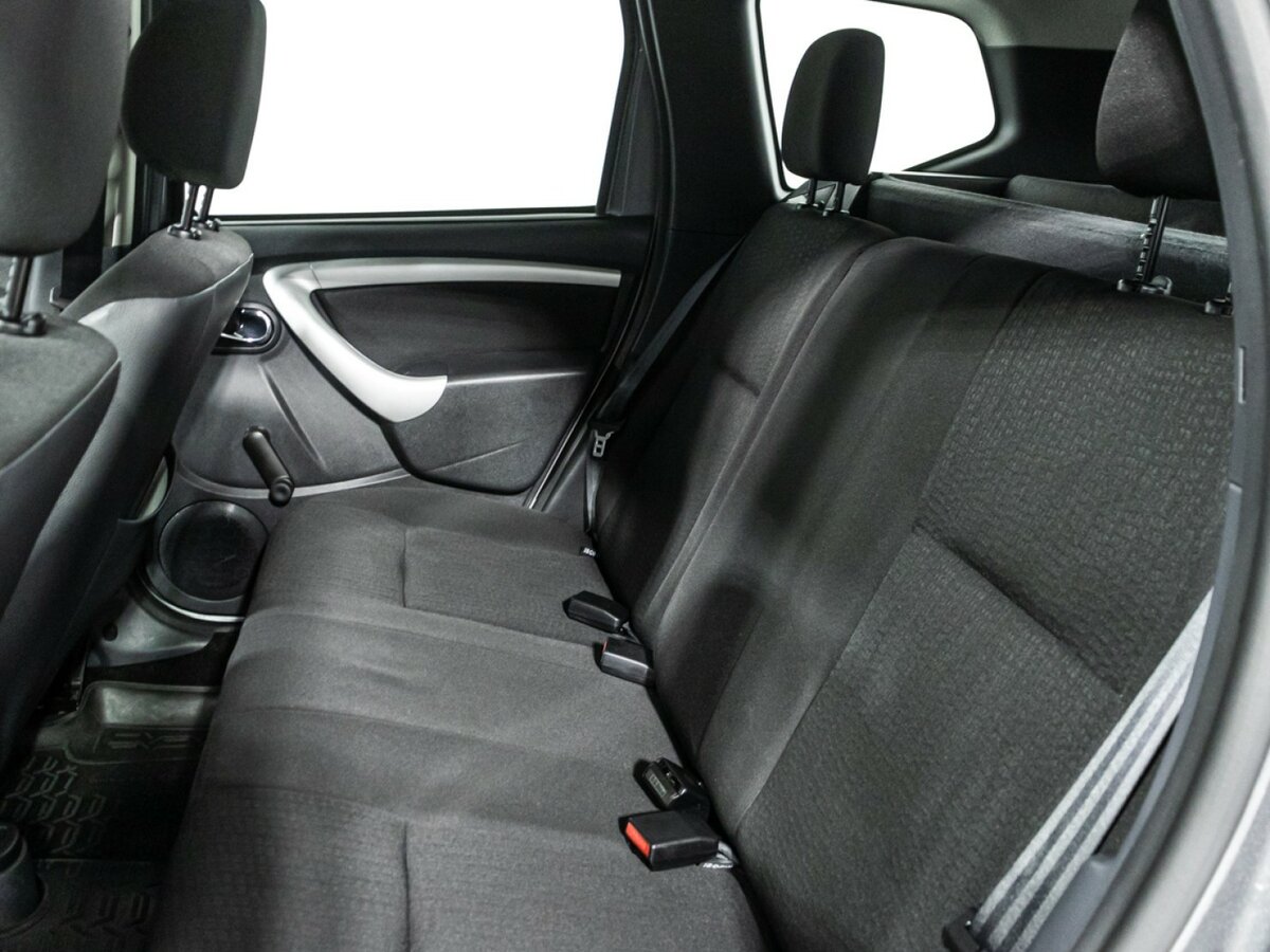 Nissan Terrano с пробегом — 2014 год. Фото: #9