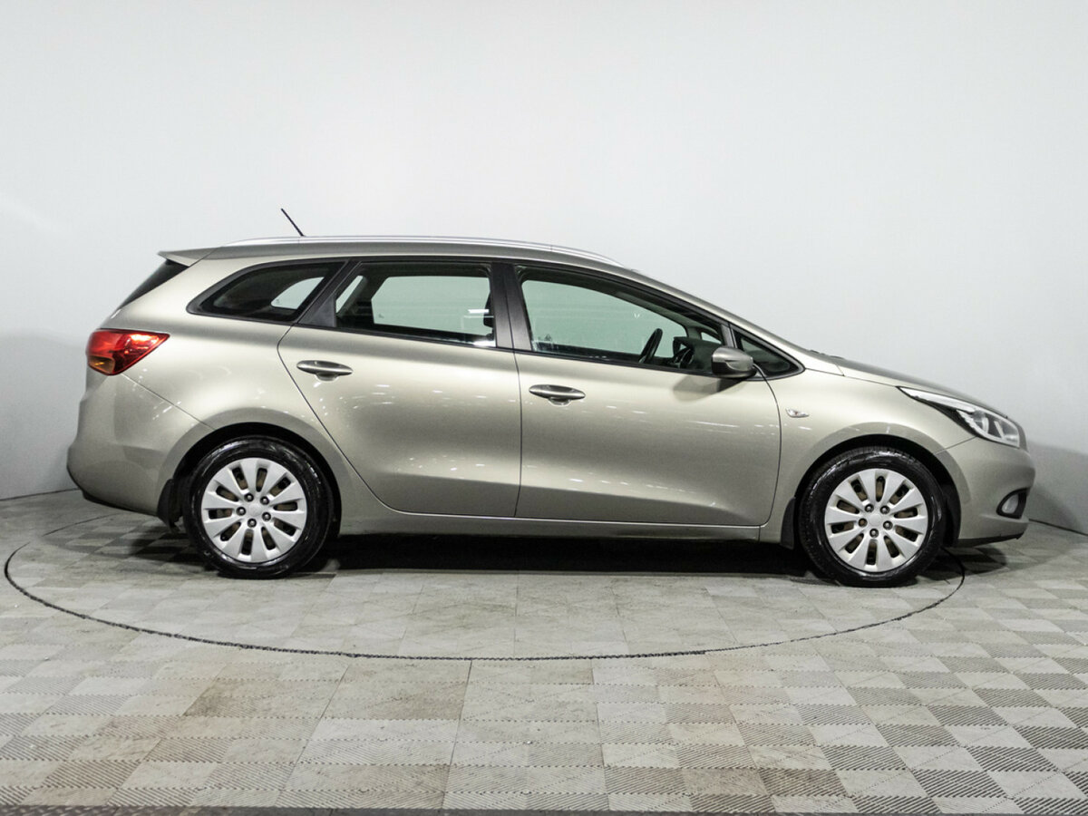 Kia Ceed с пробегом — 2012 год. Фото: #3