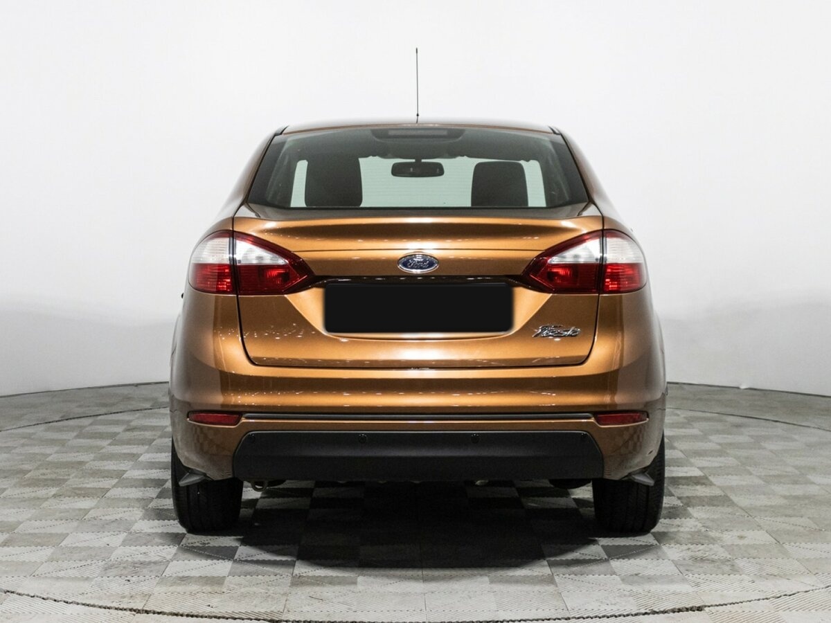 Ford Fiesta с пробегом — 2016 год. Фото: #5