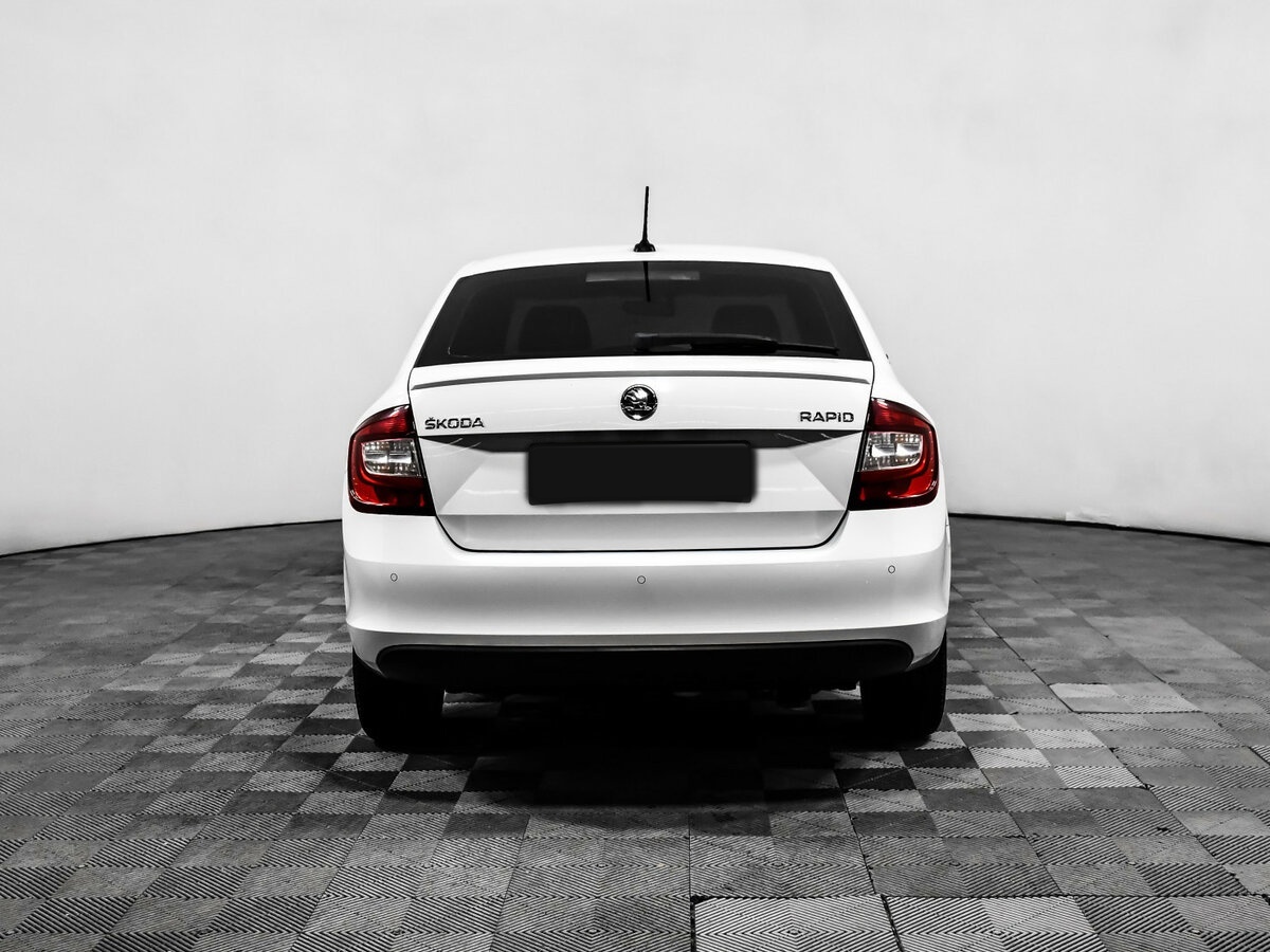 Skoda Rapid с пробегом — 2018 год. Фото: #4