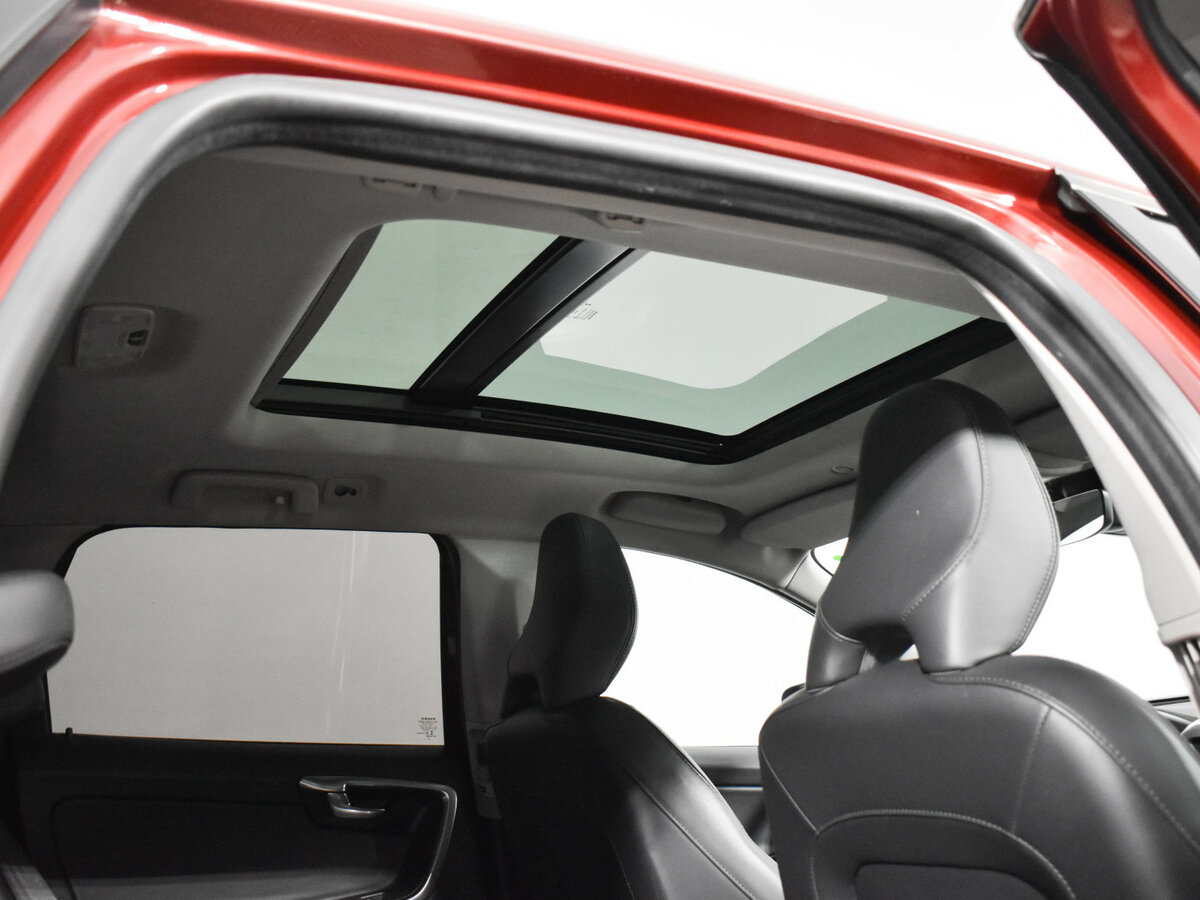 Volvo XC60 с пробегом — 2015 год. Фото: #14