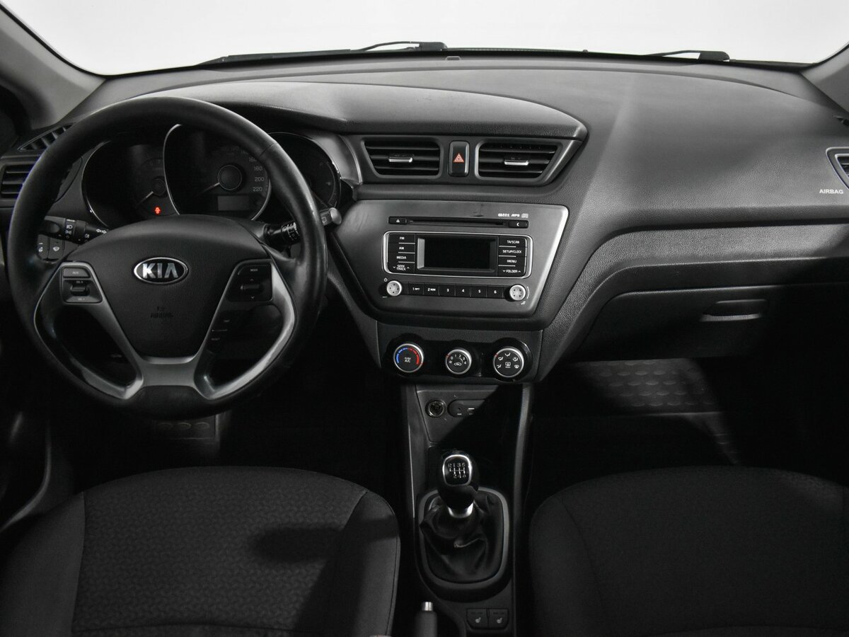 Kia Rio с пробегом — 2016 год. Фото: #12