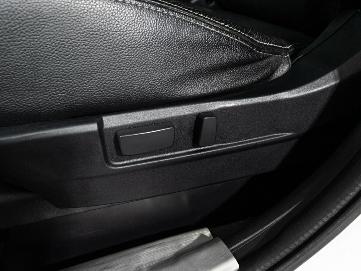 Mitsubishi Outlander с пробегом — 2014 год. Фото: #14