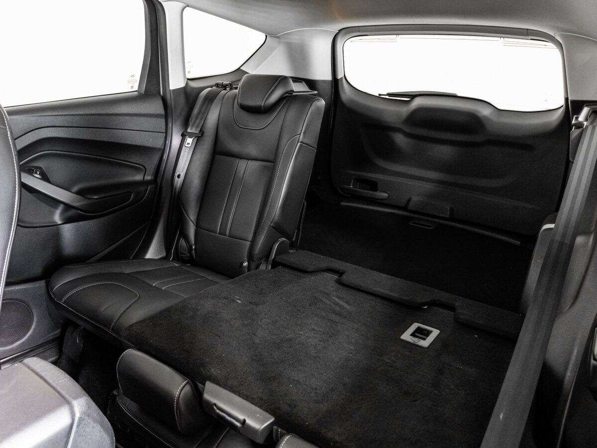 Ford Kuga с пробегом — 2013 год. Фото: #17