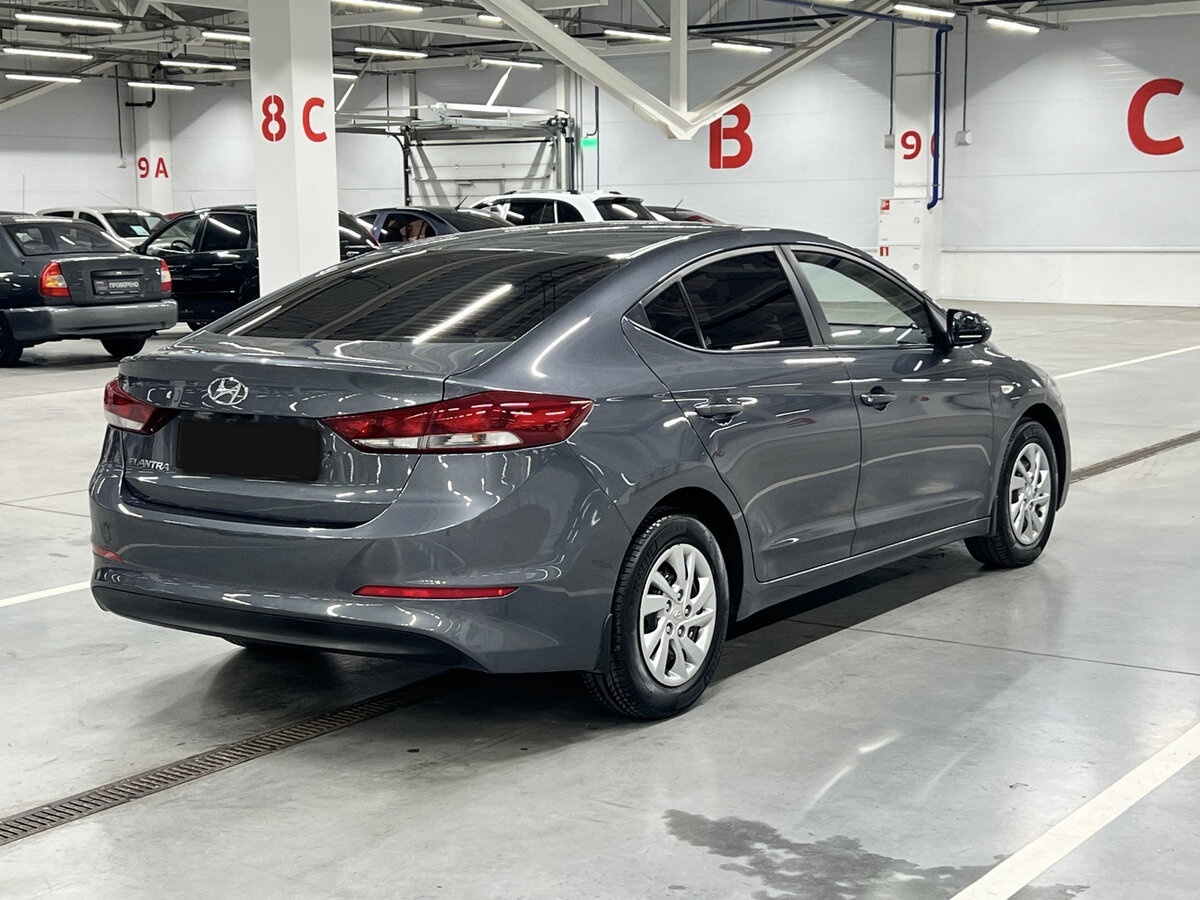Hyundai Elantra с пробегом — 2016 год. Фото: #4