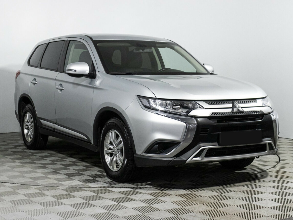 Mitsubishi Outlander с пробегом — 2019 год. Фото: #2