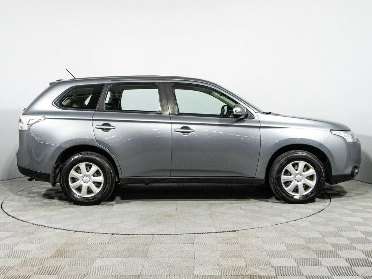 Mitsubishi Outlander с пробегом — 2013 год. Фото: #3
