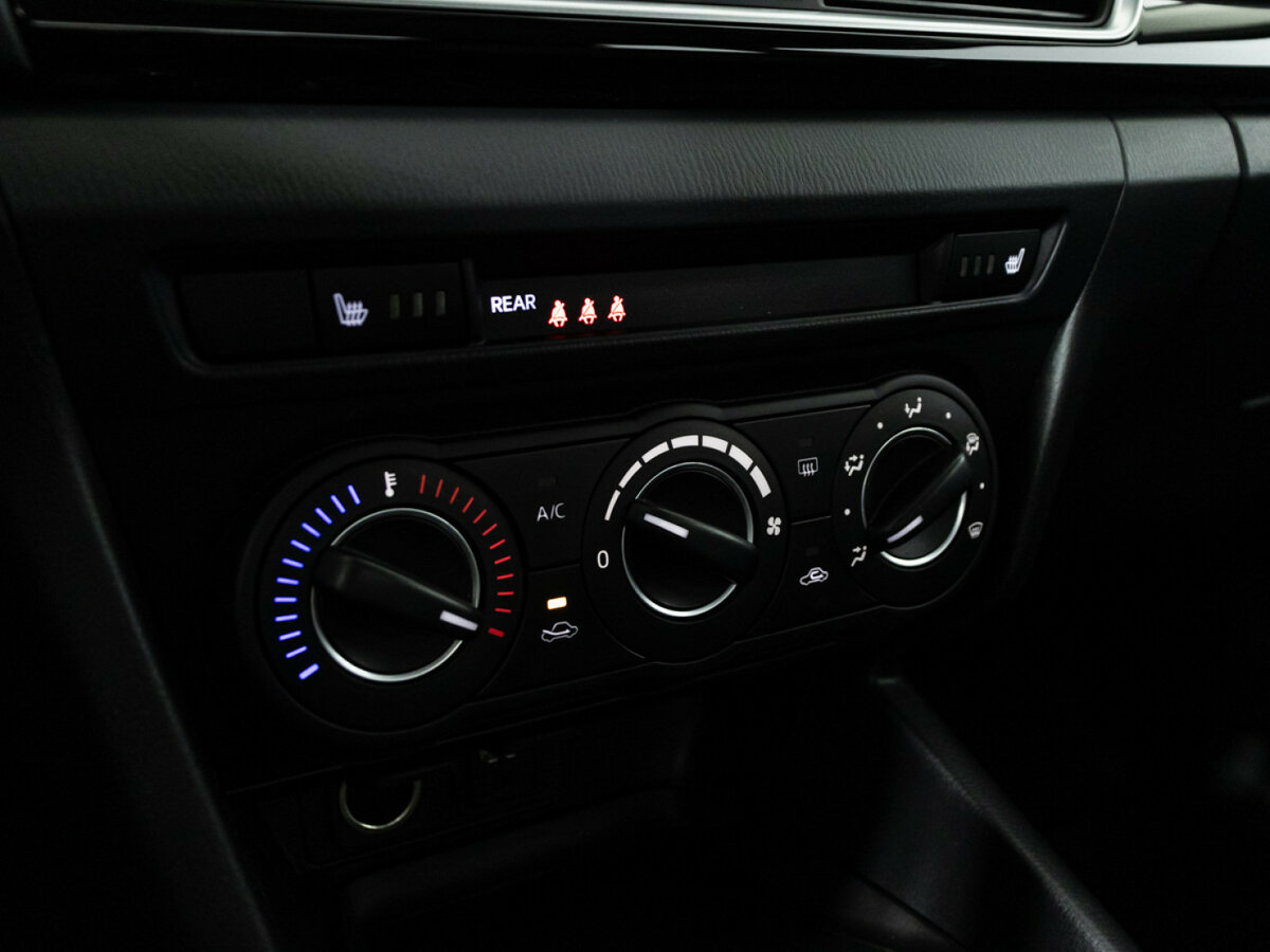 Mazda 3 с пробегом — 2014 год. Фото: #16