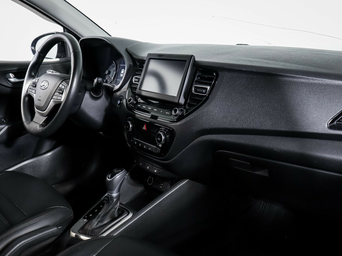 Hyundai Solaris с пробегом — 2020 год. Фото: #6