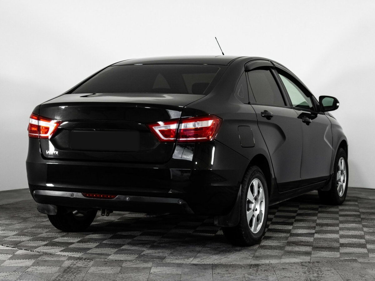 Lada (ВАЗ) Vesta с пробегом — 2017 год. Фото: #3