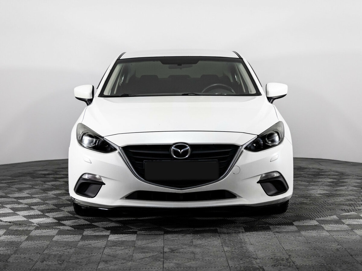 Mazda 3 с пробегом — 2013 год. Фото: #1
